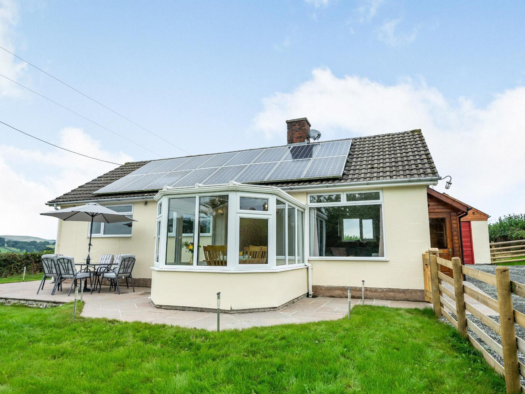Meadowcroft Vila Bettws Disserth Exterior foto