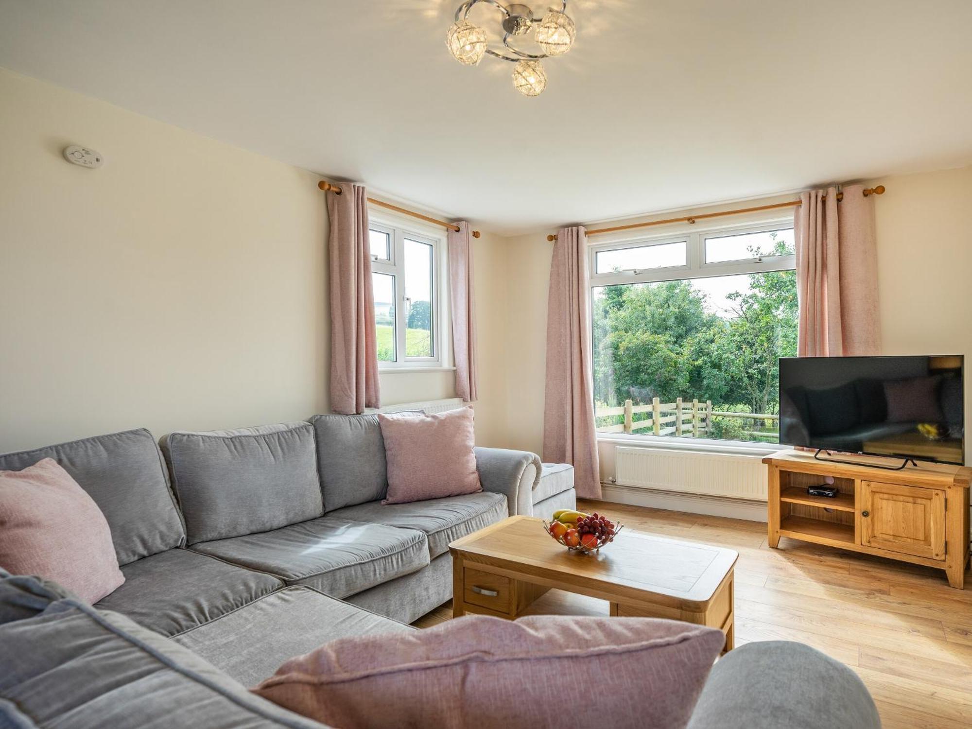 Meadowcroft Vila Bettws Disserth Exterior foto