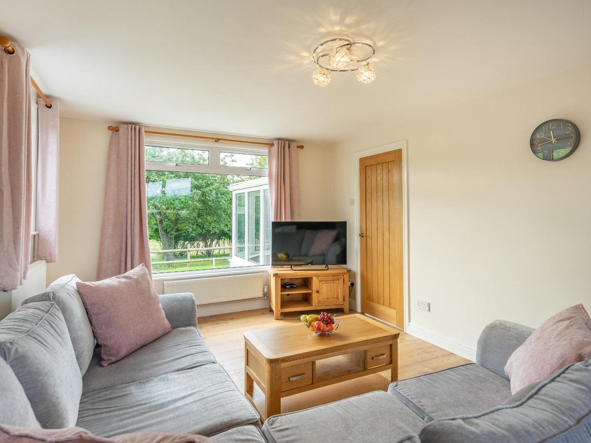 Meadowcroft Vila Bettws Disserth Exterior foto
